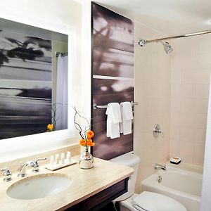 Queen Room Mobility or hearing accessible